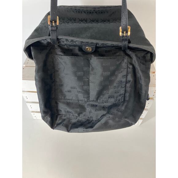 MICHAEL KORS, LARGE BLACK SIGNATURE PRINT CANVAS SHOULDER BAG - Picture 11 of 16